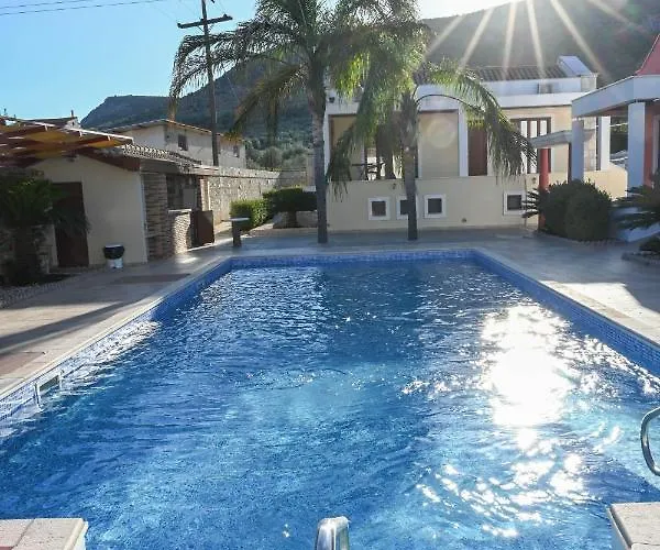 Αριων Village & Suites
