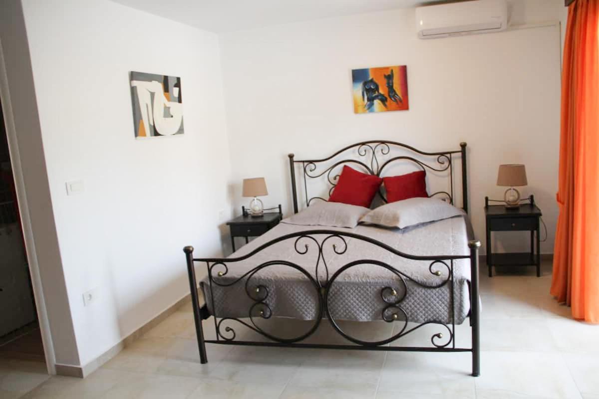 Apartment αριων Village &