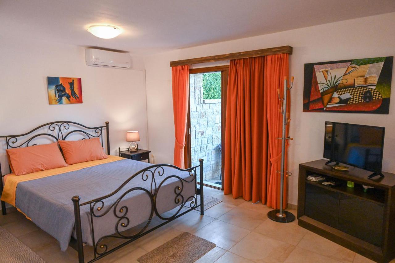 αριων Village & Apartment *