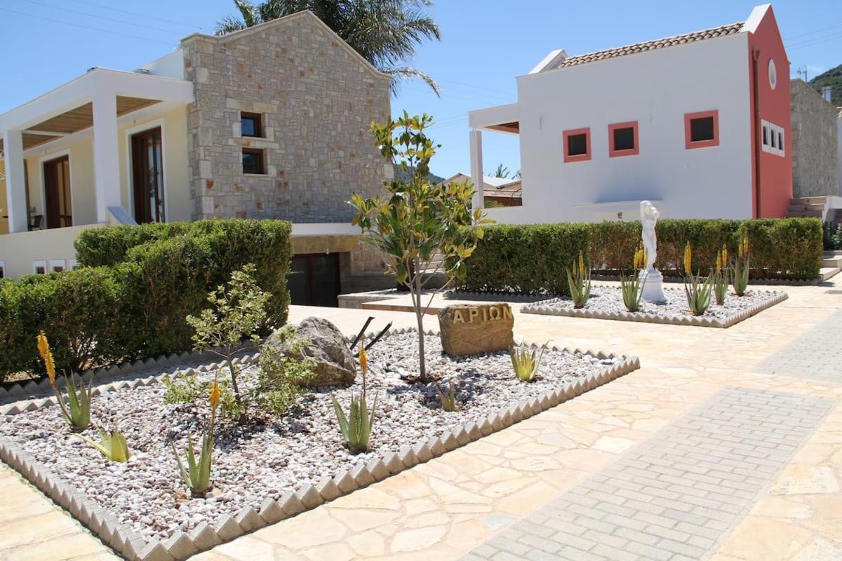 αριων Village&suites *
