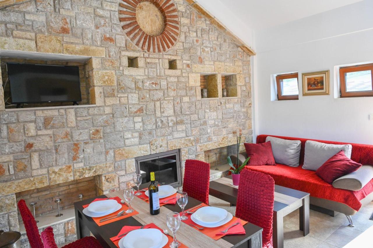αριων Village&suites *